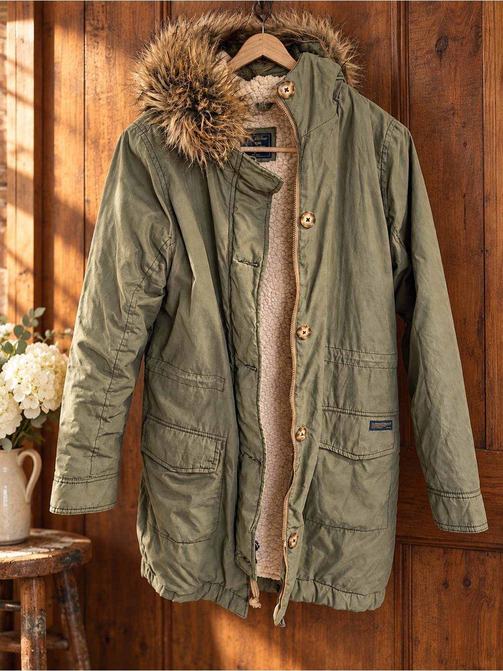 Abercrombie and Fitch Woman’s Olive Green Parka Jacket with Faux Fur Hood